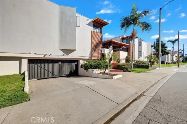 7033 Stewart And Gray Road #24, Downey, CA 90241 - Image #2