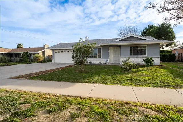 638 N Girard, Hemet, CA 92544 - #3