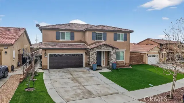 15575 Parry Peak, Fontana, CA 92336 - Image #2