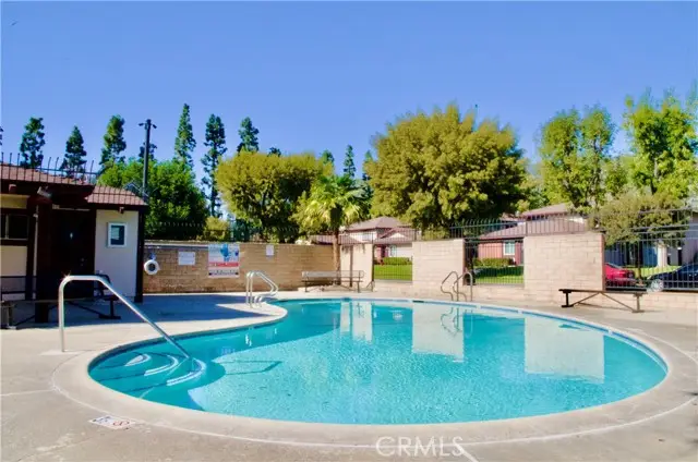 1126 W Calle De La Luna # 4, Azusa, CA 91702 - #3