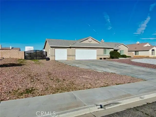 21172 Burgundy, Apple Valley, CA 92308 - #3