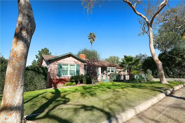 1060 Grandview, Fullerton, CA 92835 - Image #2