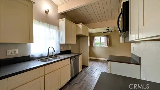 1696 Manor Circle, Pomona, CA 91766 - Image #3