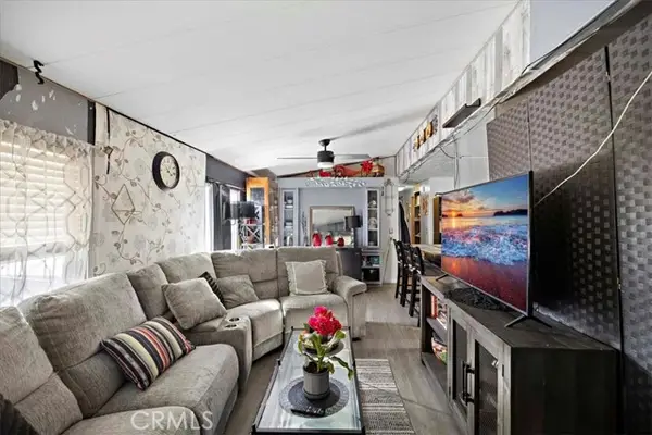 1081 W Arrow Highway #46, Azusa, CA 91702