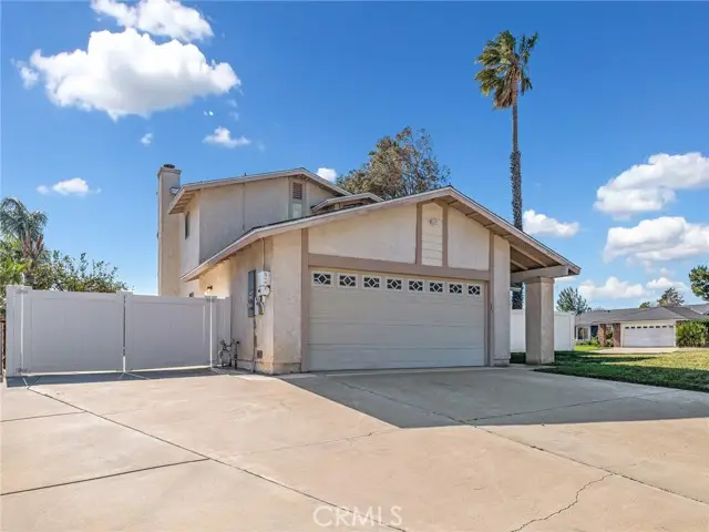 2425 Hyatt, San Bernardino, CA 92407 - #2