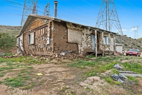 32301 Angeles Forest, Palmdale, CA 93550