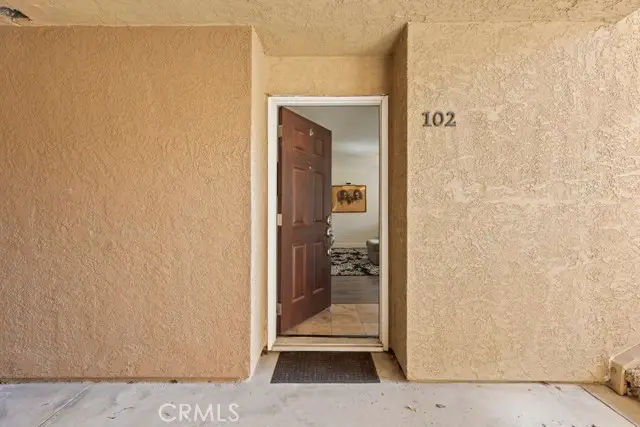 2320 Del Mar #102, Corona, CA 92882 - #3