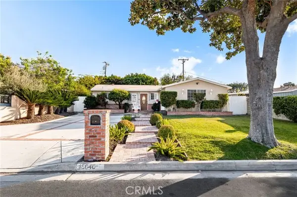 18640 E Mauna Loa, Azusa, CA 91702