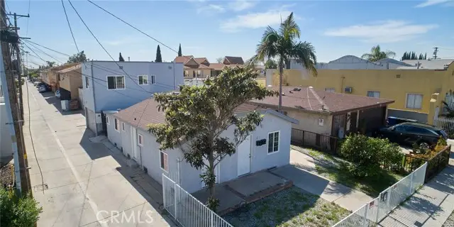 2514 Clarendon Avenue, Huntington Park, CA 90255 - #1