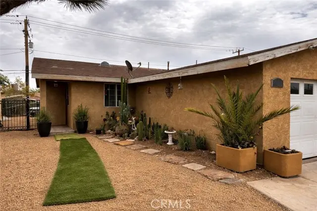 6317 Indio Avenue, Yucca Valley, CA 92284 - #3