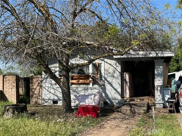 805 S Court Street, Visalia, CA 93277