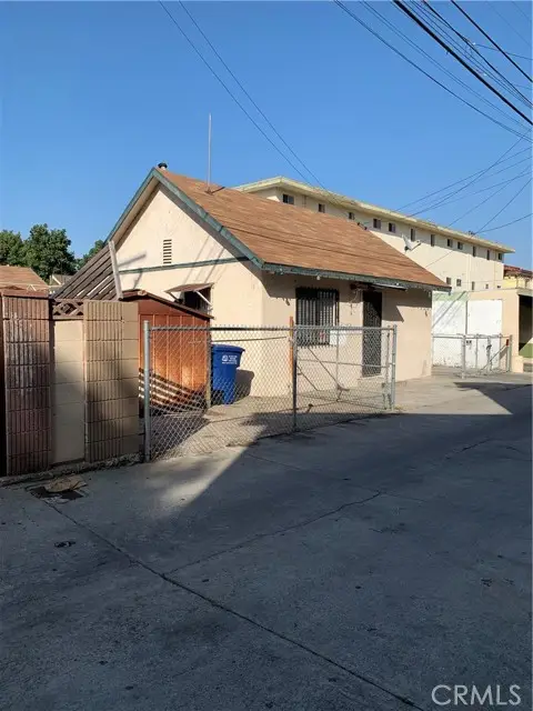 2960 Clarendon Avenue, Huntington Park, CA 90255 - Image #2