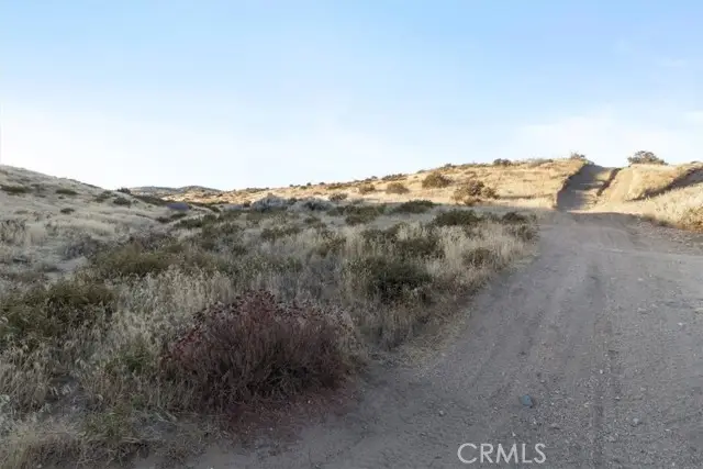 8023 Eaby Road, Phelan, CA 92371 - Image #3