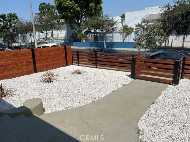 1364 E 20th Street, Los Angeles, CA 90011 - Image #2