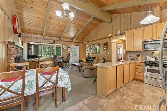 810 Arosa Drive, Crestline, CA 92325 - Image #3