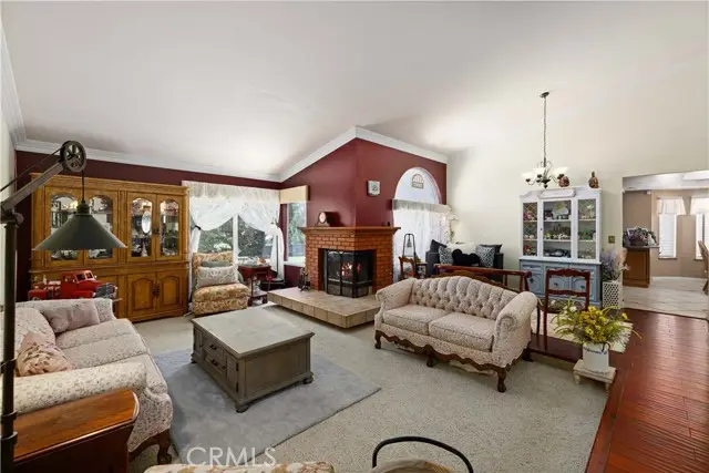 5647 Redwood Ave, Palmdale, CA 93551 - Image #2