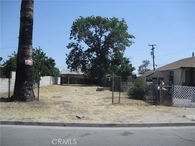 225 E 5th Street, Bakersfield, CA 93307 - Image #1