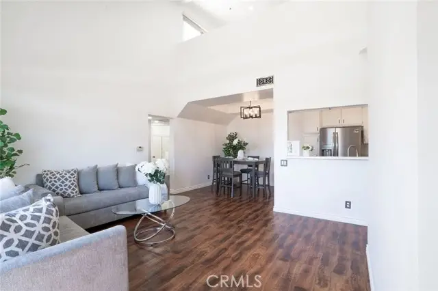 13801 Oxnard St #202, Van Nuys, CA 91401 - Image #3