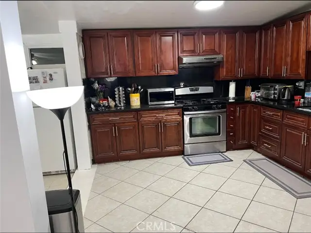 16593 Forrest, Victorville, CA 92395 - Image #2