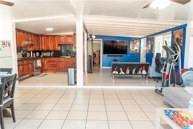 16593 Forrest, Victorville, CA 92395 - Image #3