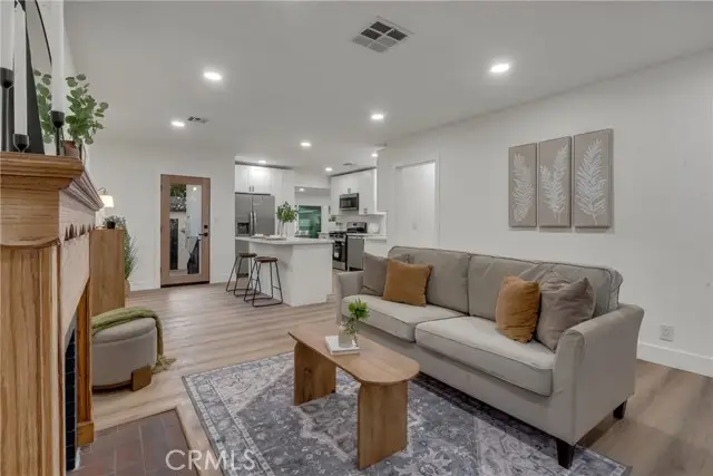 1741 N Rose, Burbank, CA 91505 - Image #3