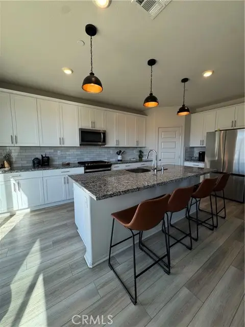 19553 Hanging Rock Road, Lake Elsinore, CA 92532 - Image #3