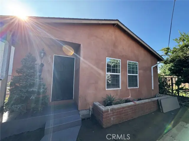 860 W 73rd St., Los Angeles, CA 90044 - Image #2