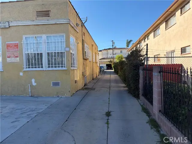 6121 10th, Los Angeles, CA 90043 - #3