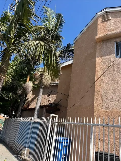 300 E 42nd Place, Los Angeles, CA 90011 - #3