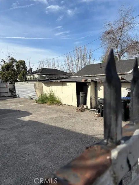 1192 E Vernon, Los Angeles, CA 90011