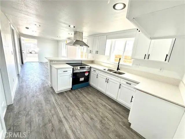 2368 E 107 Th St, Los Angeles, CA 90002 - #3