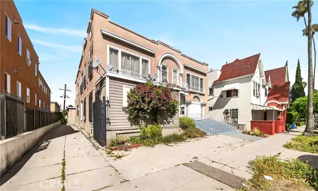 139 S Manhattan, Los Angeles, CA 90004 - #3