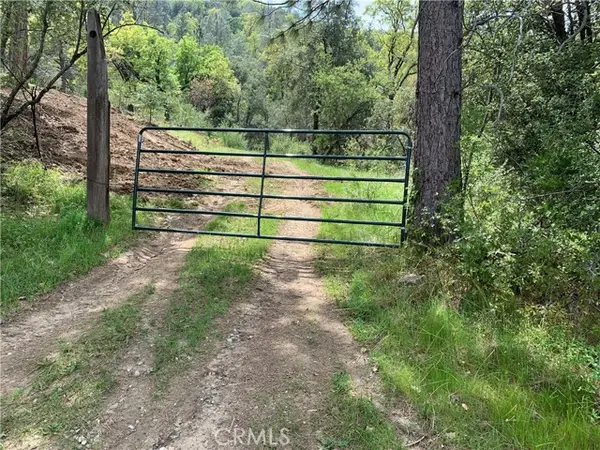 222 Rd 222, Oakhurst, CA 93644