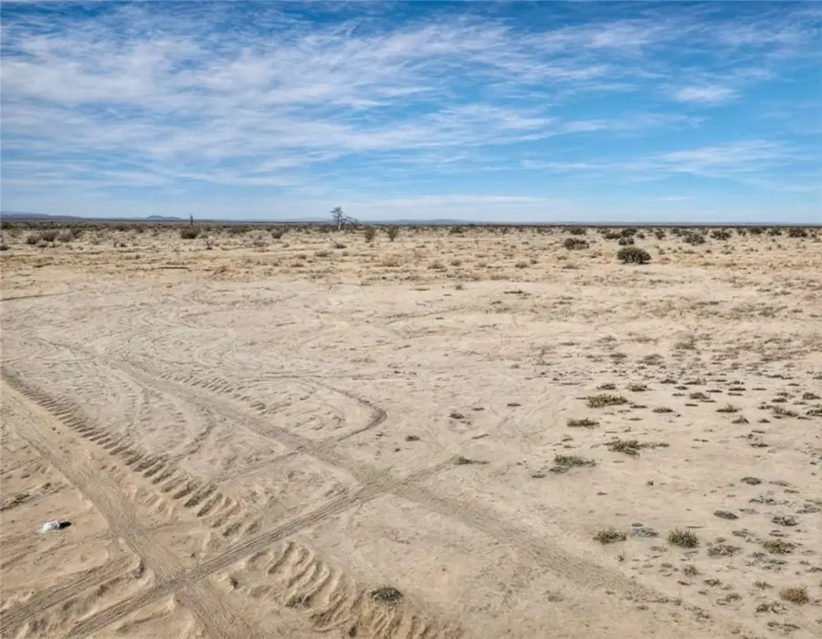 777 Topaz Road, Adelanto, CA 92301 - #3