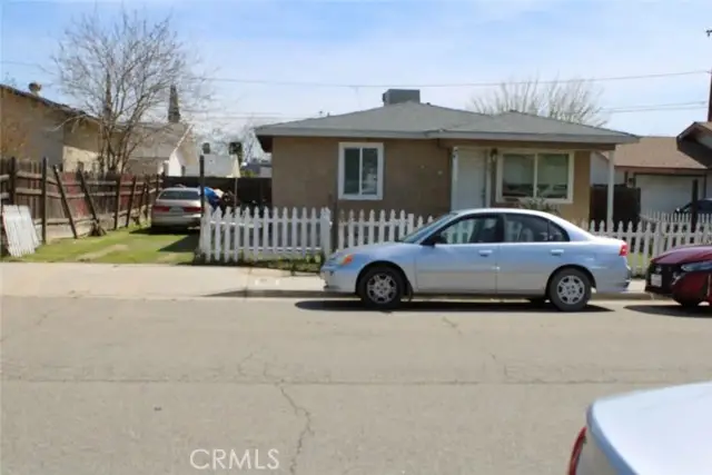 241 Hull Avenue, Madera, CA 93638 - Image #3