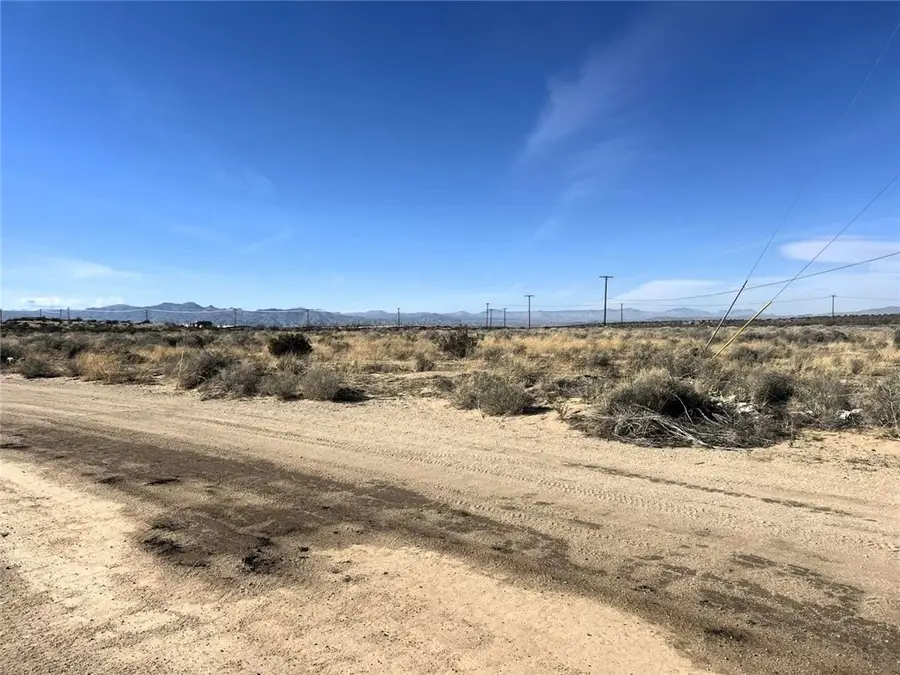 11120 Hooker Avenue, California City, CA 93505 - Image #2