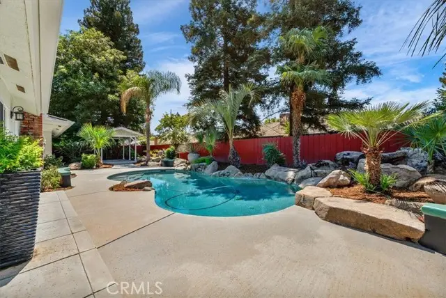 1527 E Fallbrook Avenue, Fresno, CA 93720 - Image #3