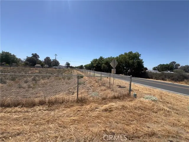 1 E 3rd Street, Hanford, CA 93230 - Image #2