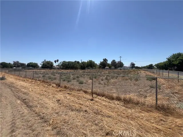 1 E 3rd Street, Hanford, CA 93230 - Image #3