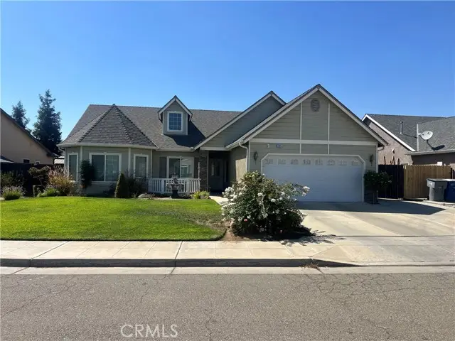 3205 N Dee Ann Avenue, Fresno, CA 93727 - Image #2