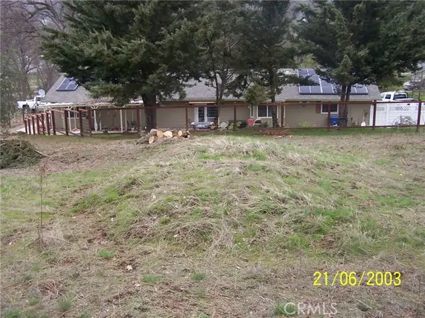 10 Jean Rd West, Oakhurst, CA 93644