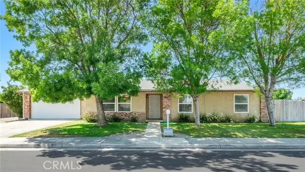 991 7th Avenue, Kingsburg, CA 93631
