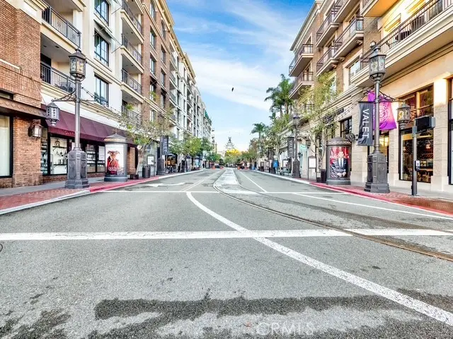 468 Caruso Avenue, Glendale, CA 91210 - Image #2