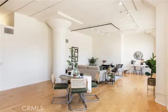 420 S San Pedro Street #211, Los Angeles, CA 90013 - Image #2