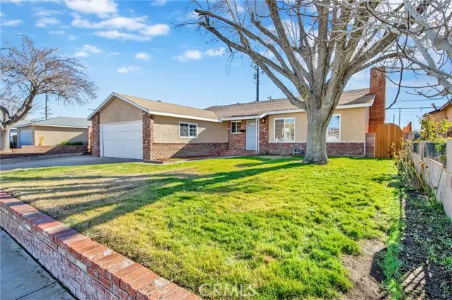 1026 W Avenue J7, Lancaster, CA 93534 - Image #2