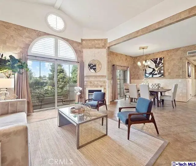12067 Guerin Street #305, Studio City, CA 91604 - Image #2