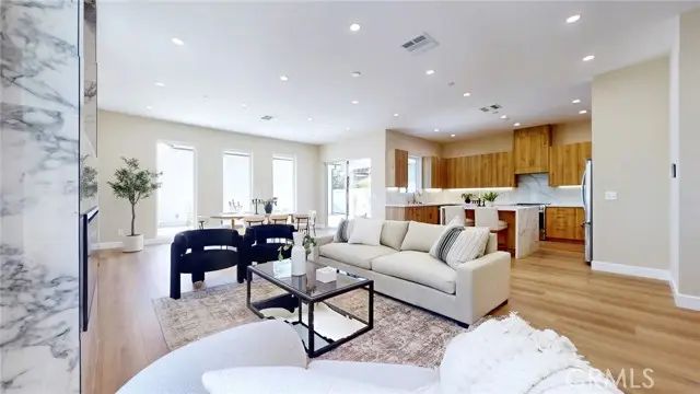 421 N Catalina Street, Burbank, CA 91505 - Image #3