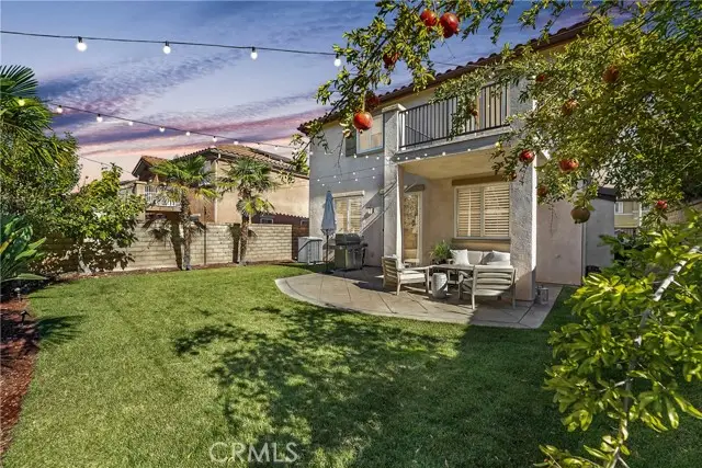 19920 Holly Dr, Santa Clarita, CA 91350 - Image #2