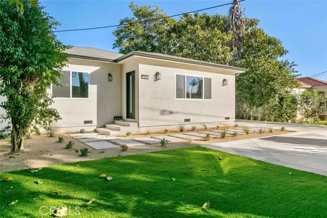 6842 Cedros Avenue, Van Nuys, CA 91405 - Image #3