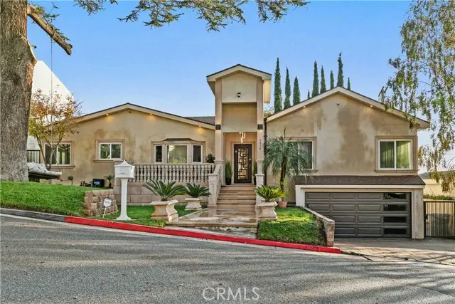 1824 Crestmont Court, Glendale, CA 91208 - Image #1